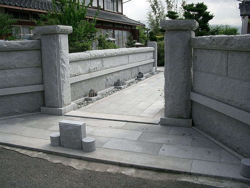 石塀・門柱　施工例１